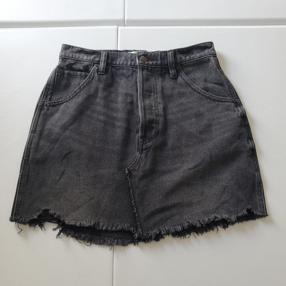 We The Free Skirt Womens 27 Black Denim Raw Hem Distressed Mini Free People